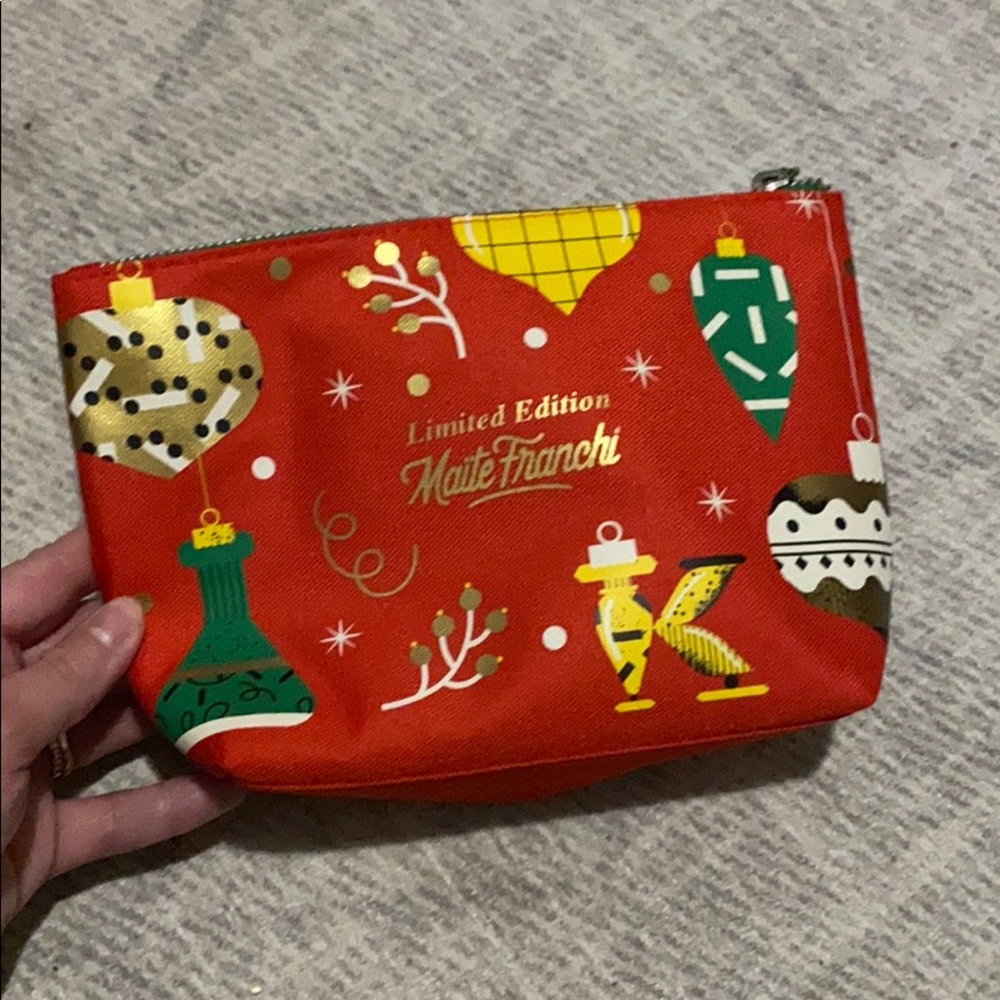New Holiday Kiehls Makeup Bag
